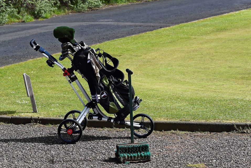 Le chariot de golf électrique, un appareil destiné à réduire les efforts de son utilisateur