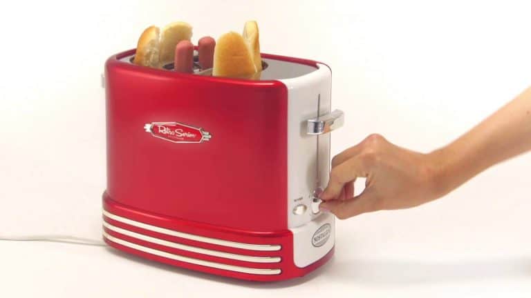 La machine à hot dog, une machine appropriée pour la préparation de hot dog